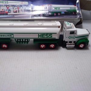 Vintage 1990 Hess Toy Tanker Truck w/ Box---Works, Needs Batteries